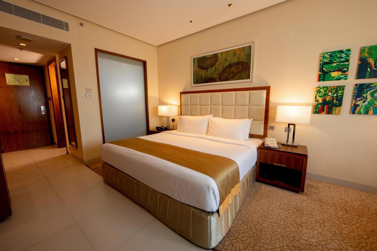 Holiday Inn Cochin, An Ihg Hotel Kochi Ngoại thất bức ảnh